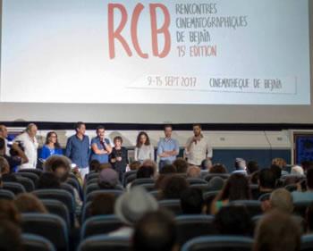 En attendant les hirondelles séduit le public