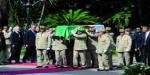 وفاة الشاذلي بن جديدLe cortège funèbre de l'ancien président Chadli Bendjedid s'ébranle vers le cimetière d'El Alia