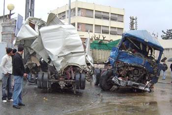 La mort à grande vitesse!                                    L'HECATOMBE CONTINUE SUR NOS ROUTES