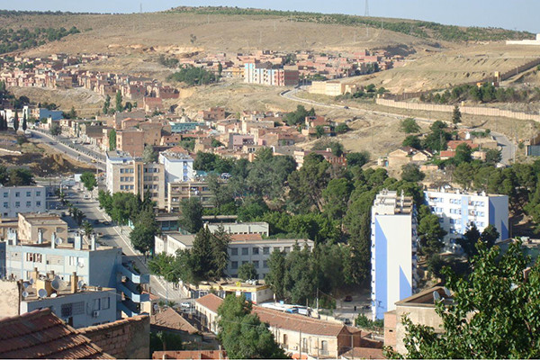 بطالون ومسبوقون تورطوا في الاعتداء الإرهابي على مقر الشرطة بتيارت