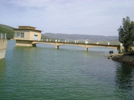 Sous les eaux, un centre de torture                                    Barrage de Beni Bahdel ( Tlemcen)