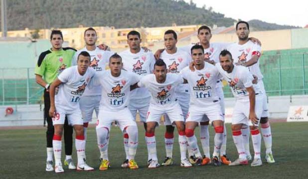 لاعبو مولودية وهران يدخلون في إضراب مفتوح                                    الهيئات الرياضية تتابع ''المهزلة'' دون تدخل