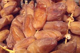 دقلة نور ..تمور طولقة  ومكانتها العالمية