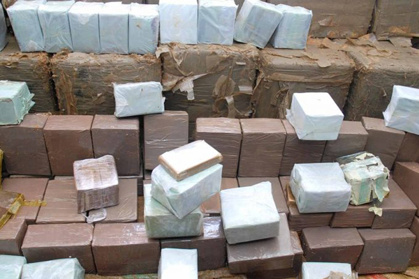 توقيف عائلة تحترف ترويج المخدرات بسيدي بلعباس؟