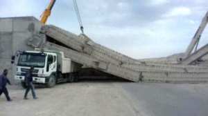 إنهيار جسر حديث الإنجاز بتبسة يفضح »بريكولاج« قطاع الأشغال العمومية