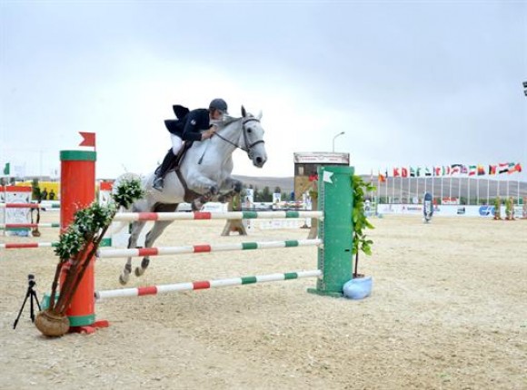 Concours international de saut d'obstacles à Constantine : l'Algérien Mesrati Ibrahim remporte le grand prix du CSI
