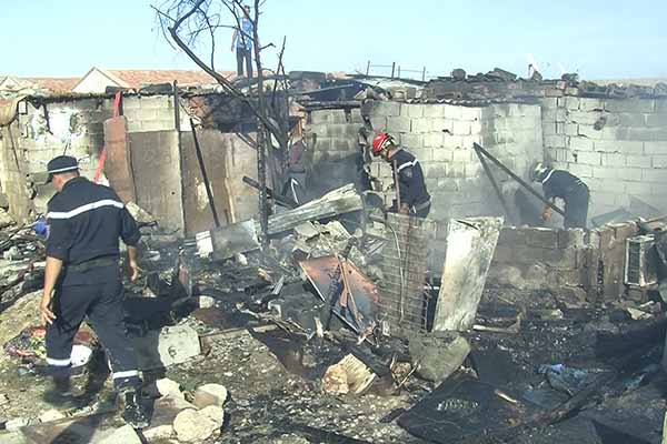 حريق مهول يأتي على بيوت قصديرية بسيدي بلعباس