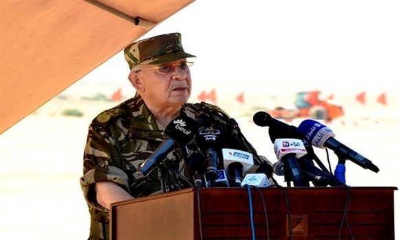 Destruction de mines antipersonnel: Gaïd Salah réaffirme le respect de l'Algérie de ses engagements internationaux