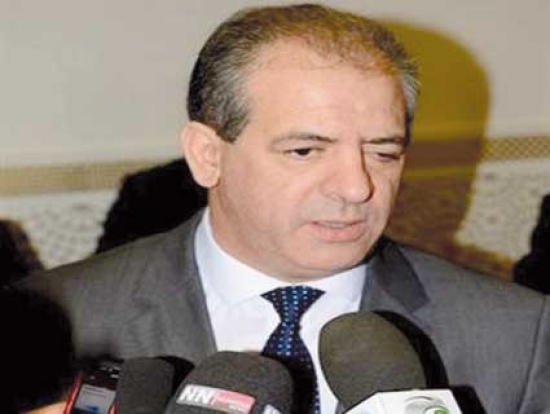 ولد علي يستقبل الشّاب يوسف عرباوي الذي قدم من بشار على دراجته