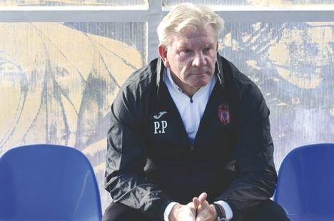 بول بوت يؤكد جاهزية اتحاد العاصمة لمواجهة فيروفيارو