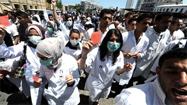 Victimes de «l'autorité» des chefs de service, ils bouclent deux mois de grève: Le cri de détresse de 189 médecins résidents