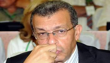 Abderrahmane Benkhalfa fait le distinguo