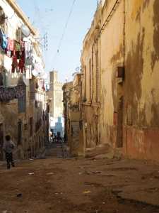LA CASBAH D’ALGER : ENRTE RÉHABILITATION ET PRÉDATIONS
