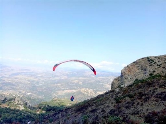 Parapente: quand planer avec les rapaces du Djurdjura devient possible