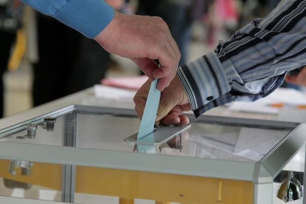 عشرات الأميار والمنتخبين السابقين يترشحون للمحليات بالبويرة