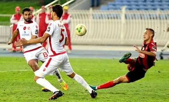 رابطة أبطال افريقيا: ذهاب الدور نصف النهائي /إتحاد الجزائر 0-0 الوداد البيضاوي: ممثل الجزائر يضيع فرصة حسم الأمور