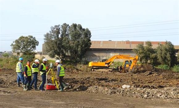 حملة تنظيف بالشلف : تحويل أزيد من 1700 طن من النفايات الهامدة إلى مركز الردم التقني بمكناسة