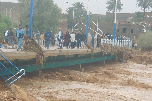 Algérie - PLUIES TORRENTIELLES ET CRUES DES OUEDS:  5 morts et 12 personnes sauvées