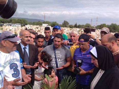 23e anniversaire de l'assassinat de Cheb Hasni : Recueillement a Gambetta et Ain Beida