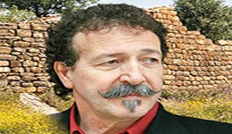 Chanson kabyle : Un doctorat Honoris Causa décerné à Lounis Aït Menguellet