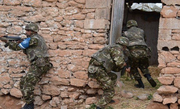 إرهابي يسلم نفسه للسلطات العسكرية بتمنراست