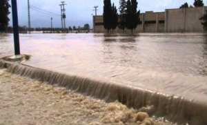 الوقاية من الفيضانات بالطارف: عملية تنقية و تطهير للنقاط السوداء