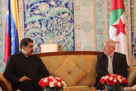 توقف تقني للرئيس الفنزويلي بالجزائر العاصمة