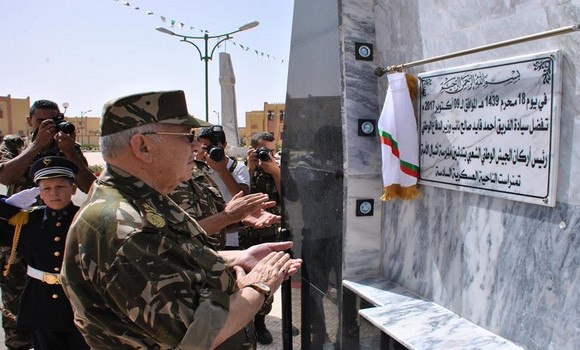 Gaïd Salah inaugure l'Ecole des cadets de la Nation de Tamanrasset, la 10ème du genre
