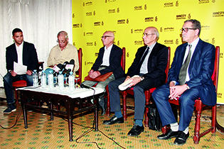 Des spécialistes et des juristes démontrent la cruauté et l'inefficacité du châtiment: Peine de mort : franchir le pas vers l'abolition !