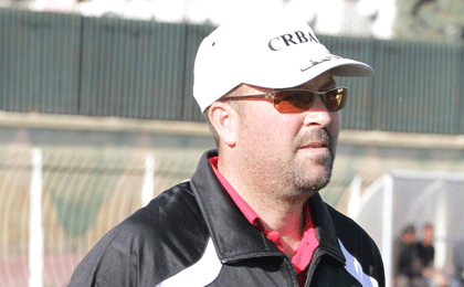 محمد بلشطر (مدرب اتحاد تبسة) للنصر: تجاوزنا مشكل النقص البدني بسرعة و الحديث عن الصعود سابق لأوانه