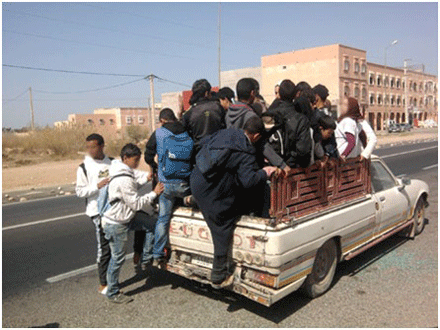 سكيكدة: مطالبون بالسكن يحتجون أمام دائرة عزابة