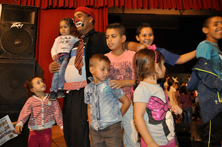 حديدوان يعود إلى الخشبة و يصنع الفرح بالمسيلة