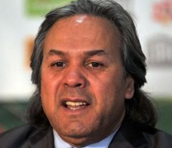 Madjer devrait toucher 400 millions par mois