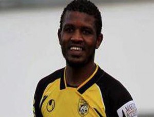 حمد الزوي مهاجم ليبيا ل “البلاد” ” لسنا إسرائيليين لكي ننعت بالجرذان .. وجمهور البليدة سامحه الله”