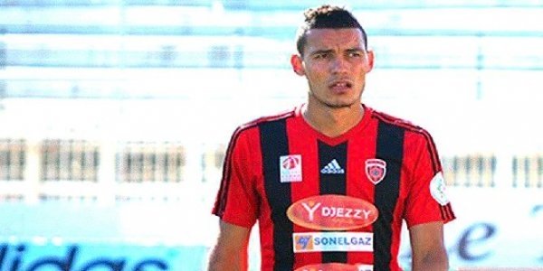 درفلو يريح أنصار إتحاد العاصمة ولن يضيع قمة الدار البيضاء