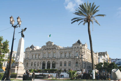 Oran - Le statut de l’élu local face à l’administration: D’anciens maires d’Oran racontent leurs expériences