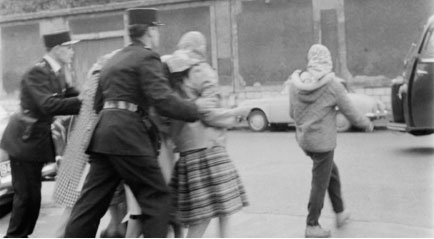 Béjaia -  Événements du 17 octobre 1961:  Mohamed Ghafir présente son livre et rend hommage à Fatima Bedar