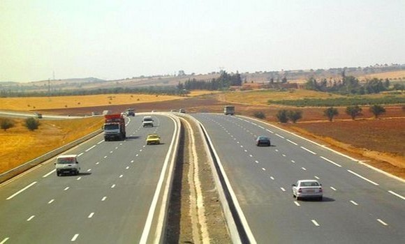 El-Oued: les routes de sécurisation de la bande frontalière pour désenclaver et renforcer la dynamique de développement