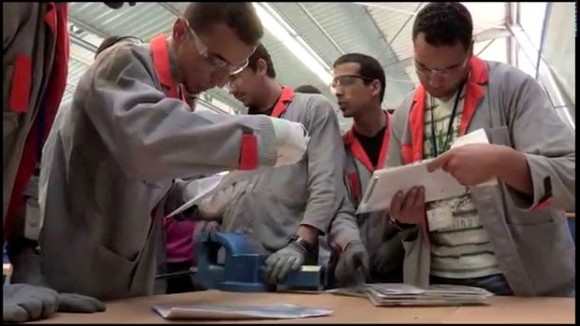 Formation professionnelle: adapter des spécialités aux besoins du marché du travail