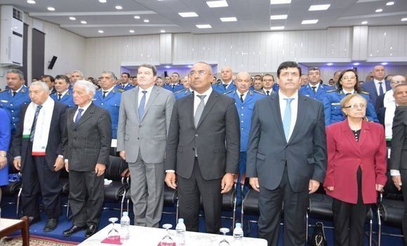 CCC de la DGSN: Bedoui s'enquiert des nouvelles applications technologiques facilitant l'intervention en cas de catastrophes naturelles