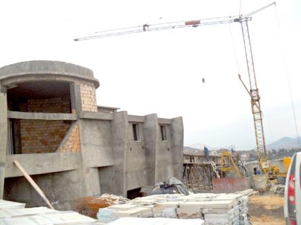 ولاية معسكر تستفيد من 12 مشروعا بالقطاع الصحي