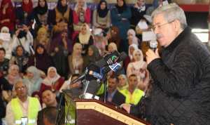 أويحي من سكيكدة : حملتنا نظيفة ولا نريد حربا مع أحد