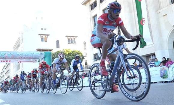 Célébration du 1er novembre : lancement du 14e Grand prix international de cyclisme d'Alger