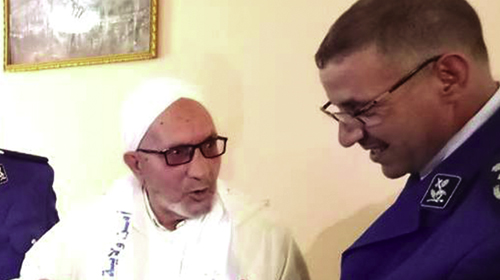 La police algérienne sur la trace des aînés