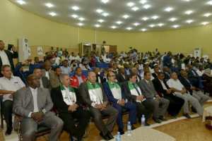 Les candidats en lice poursuivent leur campagne en mettant en avant l'essentiel de leurs programmes