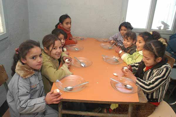 الجوع يفتك بآلاف التلاميذ بولاية الوادي