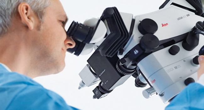 CHU DE TLEMCEN : Un microscope de haute définition en neurochirurgie