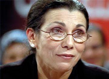 مقص الإدارة يطيح بقائمة حنون في بريكة بباتنة                                    الأرندي يعول على «مير» التسعينات وزلزال في بيت الأفالان