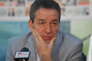 بن يونس يدافع عن أويحيى وحداد من تيزي وزو