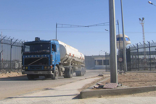 تسرب ألف لتر من الوقود يثير هلعا وسط أصحاب المركبات في سكيكدة